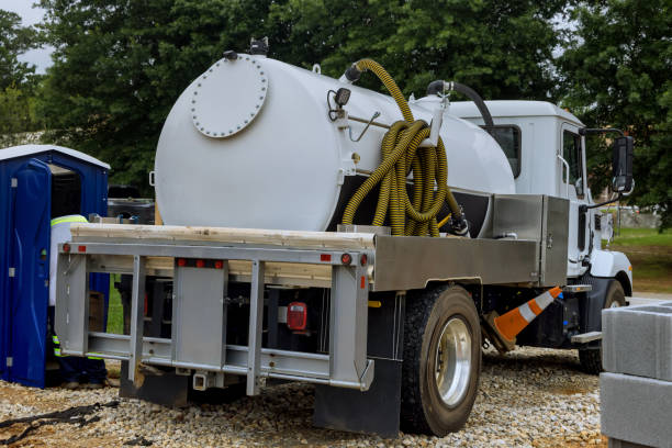 Best Porta potty delivery and setup  in Albion, MI